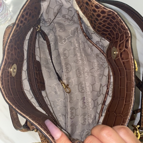 MK crocodile purse - Picture 3 of 3